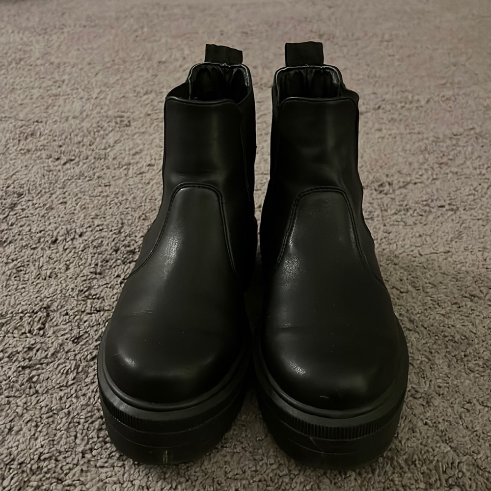 Steve Madden chunky boots   Black  size 8
